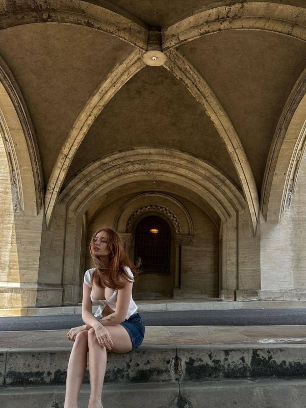 Александра привлекательная девушка из Кинешмы цена от 3000 руб